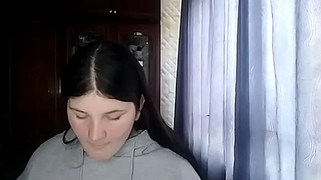 BeatriceMolands online show from 05/15/26, 03:19