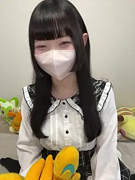 --Reina-- online show from 04/17/26, 09:01