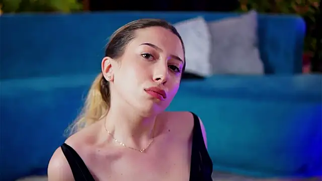 TheaOrre online show from 04/18/26, 07:58