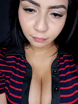 Snapshot of LucyWild8 chatting on 07/05/26, 11:45 LucyWild8 online show from 07/05/26, 11:45