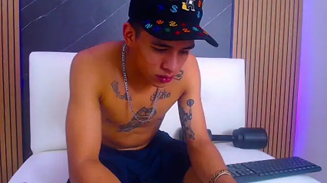 Snapshot of Lian_Jacob chatting on 05/15/26, 07:26 Lian Jacob online show from 05/15/26, 07:26