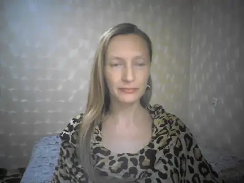 LunaBelle8 online show from 04/17/26, 05:38
