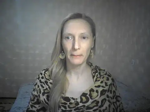 LunaBelle8 online show from 04/22/26, 05:25