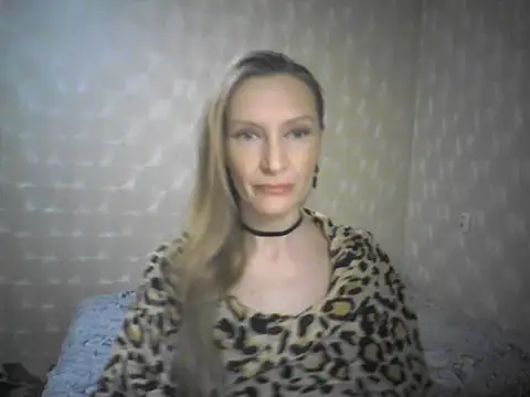 LunaBelle8 online show from 04/25/26, 05:43