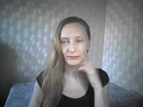 LunaBelle8 online show from 05/04/26, 04:14