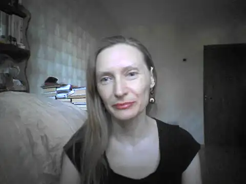 LunaBelle8 online show from 06/02/26, 04:31