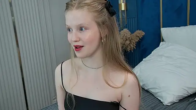 Snapshot of LilianHowards chatting on 06/26/26, 01:26 LilianHowards online show from 06/26/26, 01:26