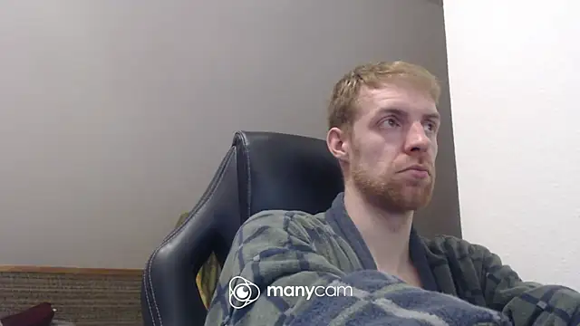 Snapshot of Milkyman7 chatting on 11/19/25, 08:20 Milkyman7 online show from 11/19/25, 08:20