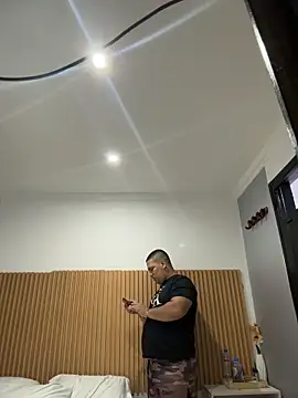 Patricio 02 online show from 04/26/26, 12:30