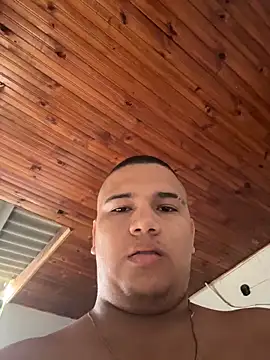 Snapshot of Patricio_02 chatting on 06/15/26, 01:46 Patricio 02 online show from 06/15/26, 01:46