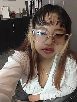 BelleVivianne online show from 05/26/26, 12:56