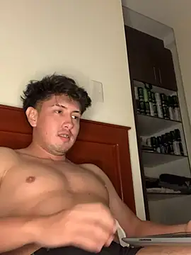 heatscarleon online show from 04/17/26, 05:32