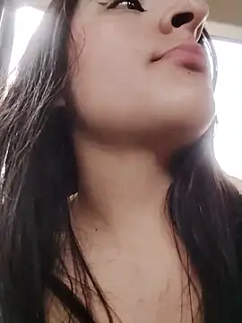 Maggiee 1 online show from 06/30/26, 06:20