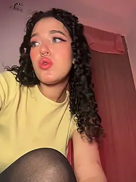 Snapshot of gema_stone chatting on 06/05/26, 06:31 gema stone online show from 06/05/26, 06:31