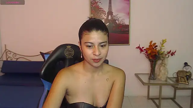 Snapshot of Lady_isabella_ chatting on 05/29/26, 01:09 Lady isabella online show from 05/29/26, 01:09