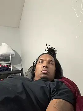 Snapshot of Thatyoungboy01 chatting on 12/17/24, 03:17 Thatyoungboy01 online show from 12/17/24, 03:17