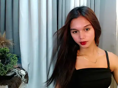 Snapshot of marie_castro chatting on 05/05/26, 04:15 marie castro online show from 05/05/26, 04:15
