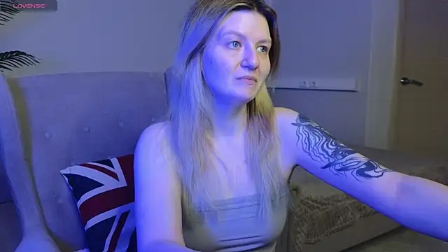 TonyaMeow online show from 06/15/26, 01:19