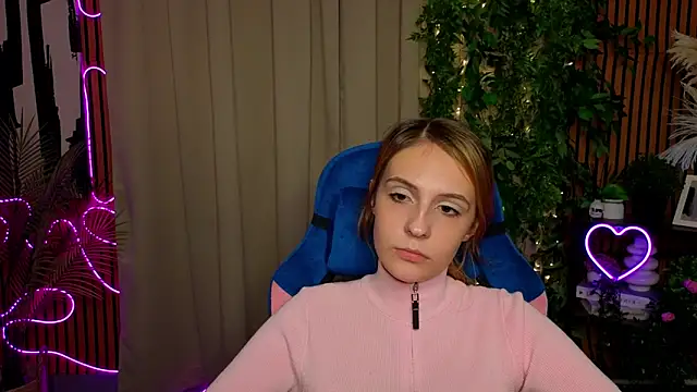 AlaiaIngram online show from 04/19/26, 01:32