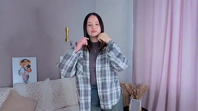 AmeeColly online show from 04/26/26, 06:00