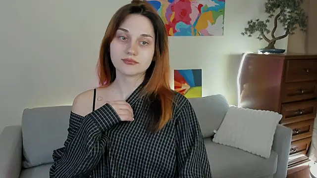 elani lune online show from 04/28/26, 04:01