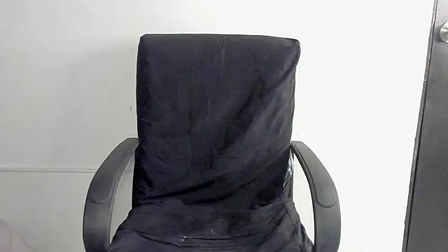 lolabunnysc online show from 05/06/26, 12:32