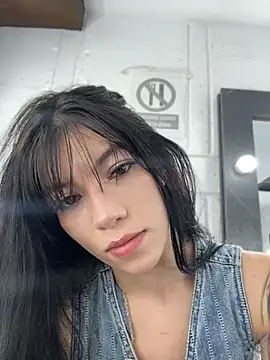 Snapshot of Maddison_Foxxx chatting on 07/15/26, 12:43 Maddison Foxxx online show from 07/15/26, 12:43