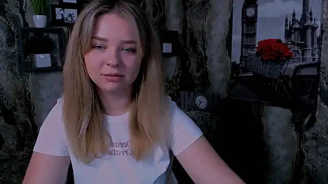 NicoleAura online show from 05/26/26, 07:59