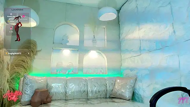 Moon Red r online show from 04/18/26, 01:09