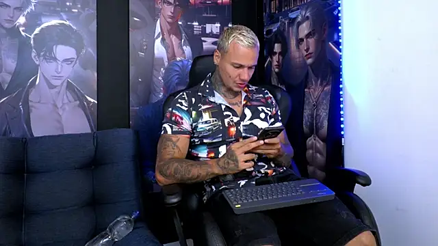 Snapshot of damian_becker chatting on 07/10/26, 10:23 damian becker online show from 07/10/26, 10:23