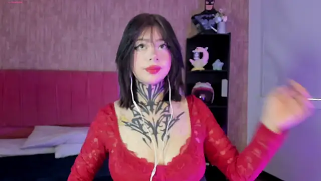 Snapshot of hanna_riu chatting on 06/10/26, 01:32 hanna riu online show from 06/10/26, 01:32