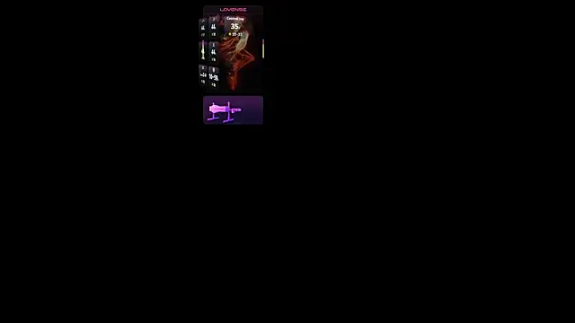 Snapshot of LuciaReid chatting on 05/20/26, 01:39 LuciaReid online show from 05/20/26, 01:39