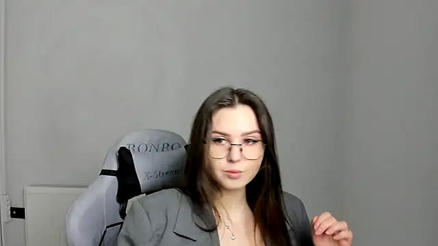 Snapshot of Regina_cute_ chatting on 04/29/26, 11:36 Regina cute online show from 04/29/26, 11:36