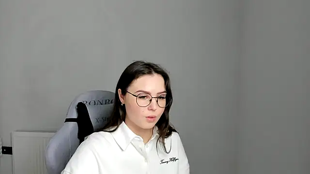 Snapshot of Regina_cute_ chatting on 04/30/26, 07:36 Regina cute online show from 04/30/26, 07:36