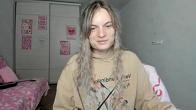 milliKira006 online show from 05/08/26, 04:29