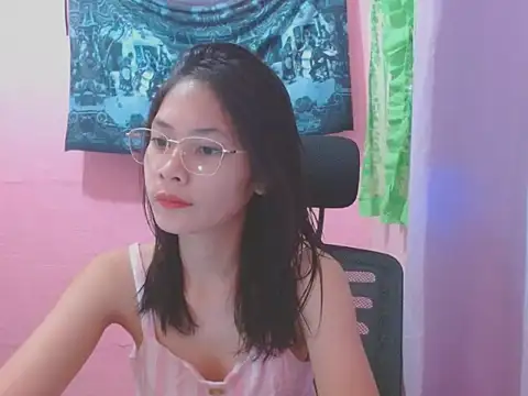 Snapshot of Sweetsexylady19 chatting on 07/17/26, 04:30 Sweetsexylady19 online show from 07/17/26, 04:30