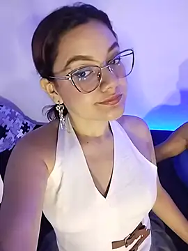 Snapshot of Evaa_02 chatting on 07/20/26, 01:02 Evaa 02 online show from 07/20/26, 01:02