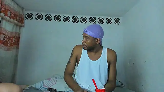 Snapshot of Cherry_Chocolate chatting on 04/29/26, 01:21 Cherry Chocolate online show from 04/29/26, 01:21