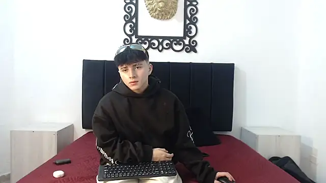 LunayDream online show from 05/22/26, 11:27