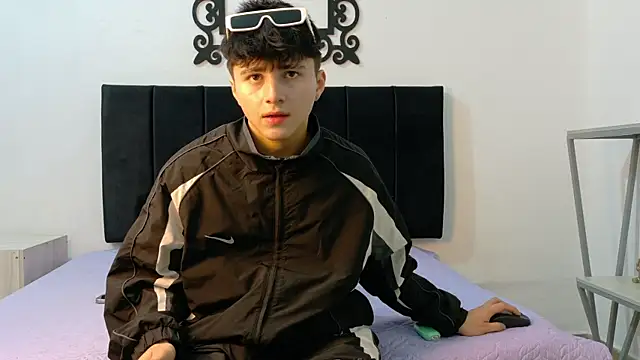 LunayDream online show from 06/25/26, 11:59