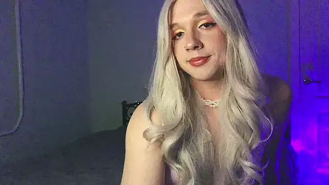 Snapshot of Gina_Rose_ts chatting on 05/01/26, 07:40 Gina Rose ts online show from 05/01/26, 07:40