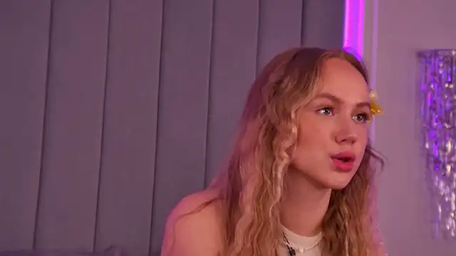 Emi Sterling online show from 05/11/26, 06:19