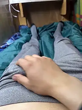 stripchats7 online show from 04/21/26, 05:14