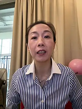 summer0430 online show from 05/14/26, 11:44