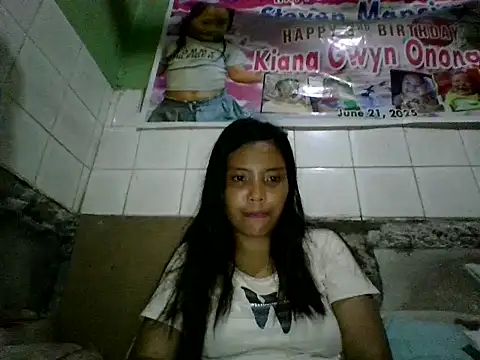 Snapshot of juicyredt chatting on 06/17/26, 03:31 juicyredt online show from 06/17/26, 03:31