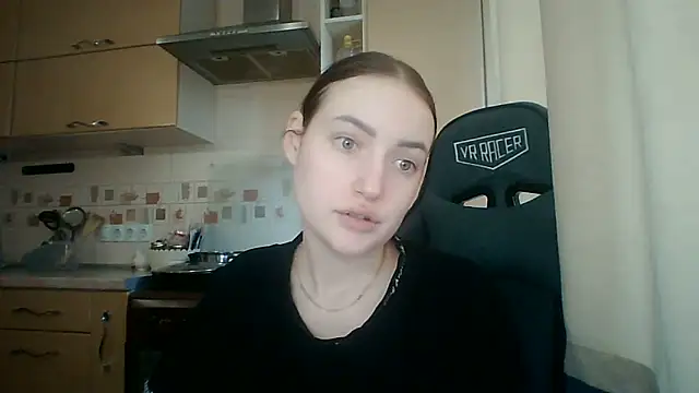 Snapshot of Lisanta chatting on 06/09/26, 02:17 Lisanta online show from 06/09/26, 02:17