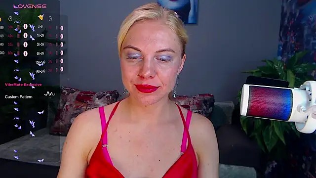 Snapshot of FromRussia chatting on 06/25/26, 01:49 FromRussia online show from 06/25/26, 01:49