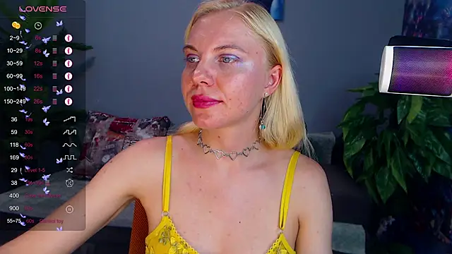 Snapshot of FromRussia chatting on 06/25/26, 05:12 FromRussia online show from 06/25/26, 05:12