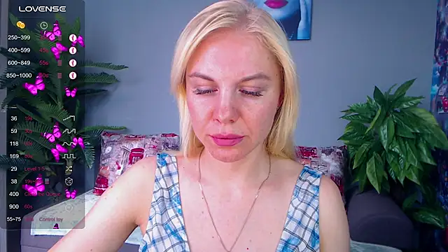 Snapshot of FromRussia chatting on 07/16/26, 02:17 FromRussia online show from 07/16/26, 02:17