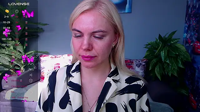 Snapshot of FromRussia chatting on 07/20/26, 01:20 FromRussia online show from 07/20/26, 01:20